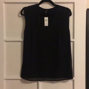 Black Ann Taylor shell v-neck
